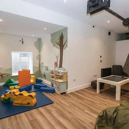 Apartment 2 *