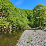 2 * Keswick (Cumbria)