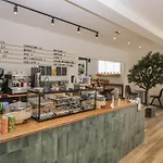 2 * Keswick (Cumbria)